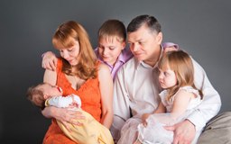 Волгоградская область стала третей в России по усыновлению