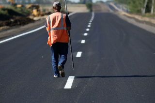 В Волгограде ремонт дорог идет на 18 объектах
