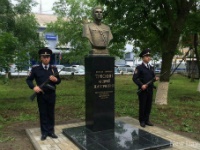 В Волгограде возвели памятник милиционеру