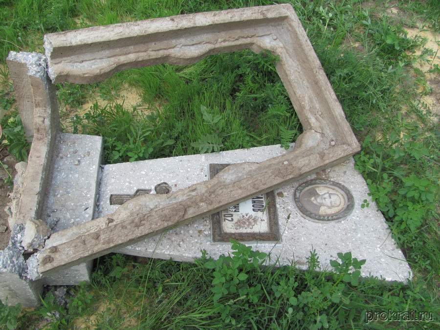  Под Волгоградом пенсионер-вандал устроил погром на кладбище