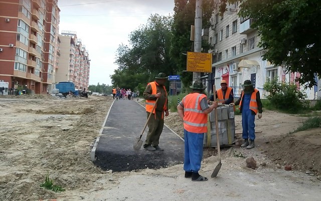 В Волгограде на улице Циолковского началось строительство дороги