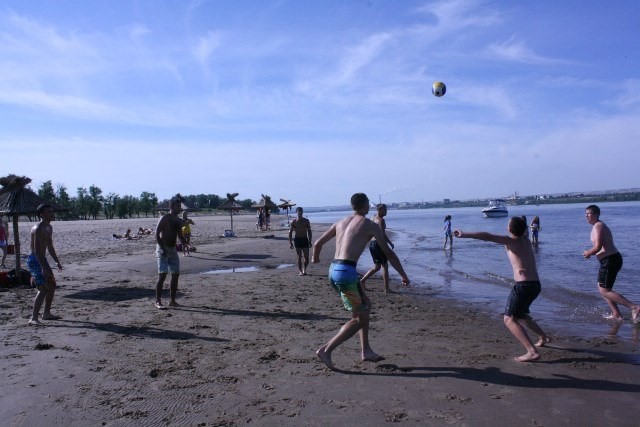В Кировском районе Волгограда  откроют пляж на острове Сарпинском
