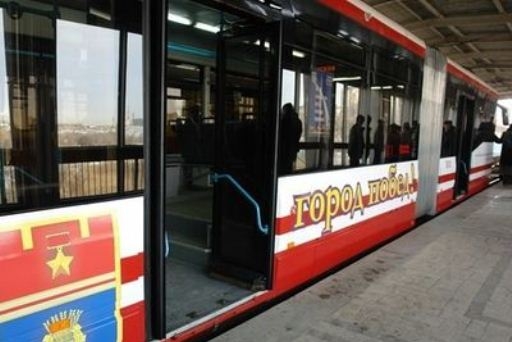 В Волгограде хулиганы обстреляли скоростной трамвай