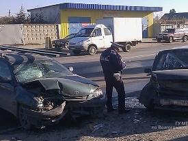 В Волгограде в тройном ДТП пострадали двое детей и женщина