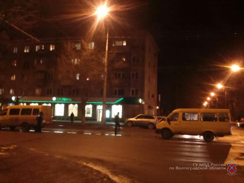 В Волгограде столкнулись две маршрутки: пострадала пассажирка