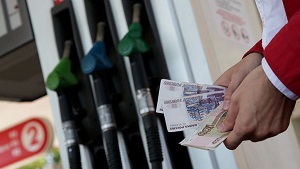 Правительство потребовало остановить рост цен на топливо