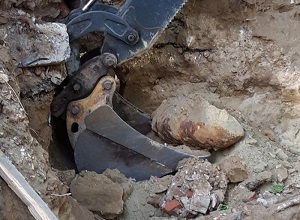 В Дзержинском районе обнаружена авиационная бомба времён ВОВ