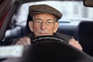 Есть ли ограничение по возрасту для пожилых водителей?