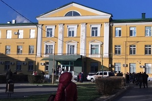 В Волгограде из-за пожара в областной больнице эвакуировали 500 человек