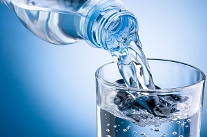 В ФНС предложили ввести обязательную маркировку минеральной воды