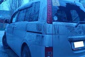 Активисту ОНФ разбили машину за правду о состоянии дорог в Волгограде