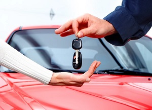 Какую стоимость лучше прописывать в договоре при покупке или продаже машины?