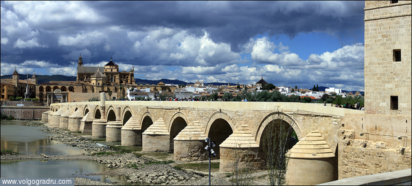 Римский мост, река Гвадалквивир, Кордова, Испания. córdoba, espainia, espanha