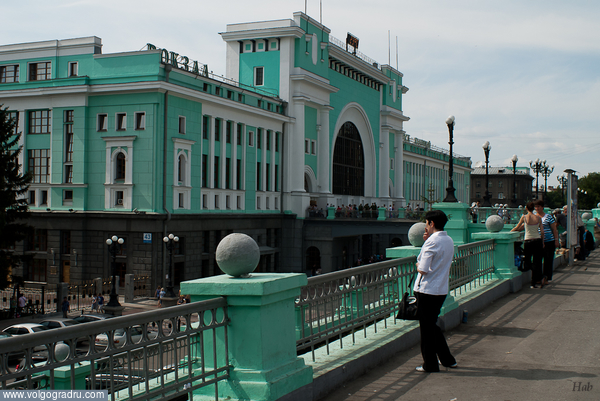 Когда-то Новосибирский ж/д вокзал занимал второе место по величию в Советском Союзе.. вокзал, ж/д вокзал, ампир