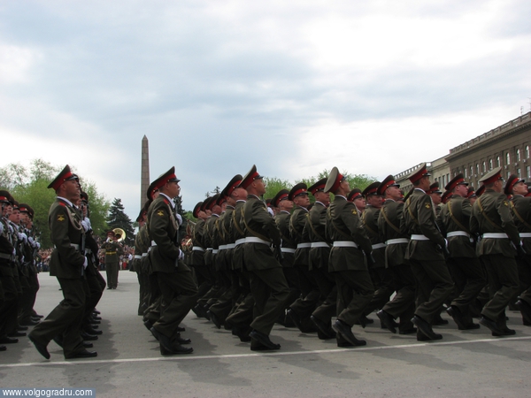 Парад Победы в Волгограде. парад Победы, солдаты, строй