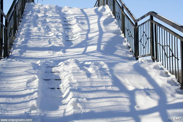 картинка. зима, лестница, снег