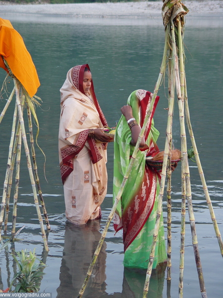 Ритуал. река, ритуал, индийские женщины