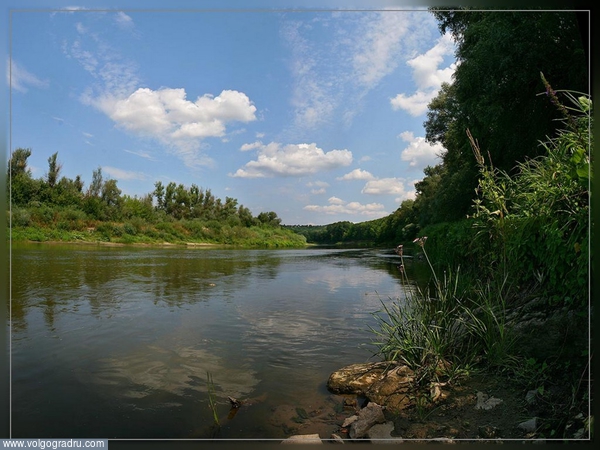 Немного другое кадрирование и другая программа для склейки панорамы. . Хопёр, Хопер, река