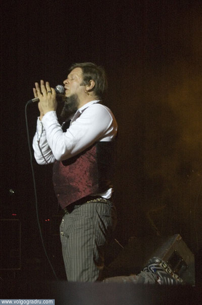Борис Гребенщиков на концерте в Волгограде 14 июня 2007. 