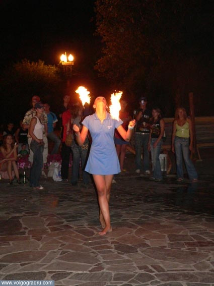 танцующая с огнем. 