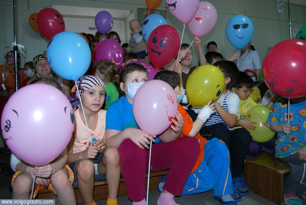 Шарики с улыбками. центр детской онкологии, дети, благотворительная акция