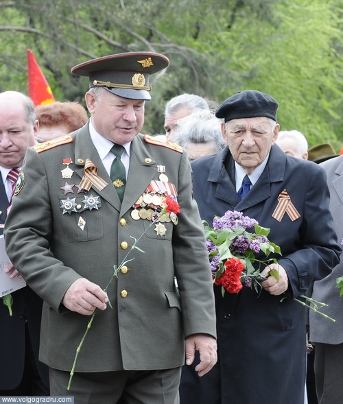 В одном строю. ветераны войны, День Победы в Волгограде 2009, Праздник Победы