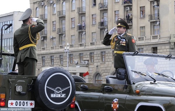 Командование Парадом Победы. Парад Победы в Волгограде, парад на площади павших борцов, парад на 9 мая