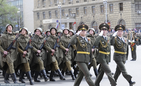 Парад Победы. Парад Победы в Волгограде, парад на площади павших борцов, парад на 9 мая