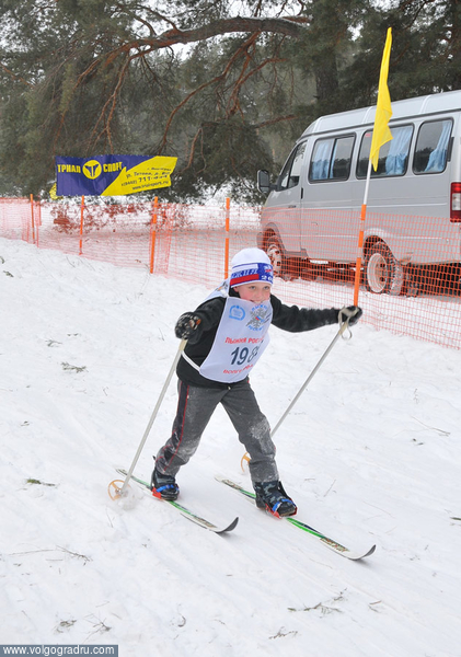 Юный спортсмен. Лыжня России, лыжи, лыжники