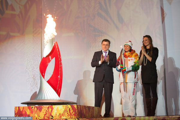 Эстафета олимпийского огня в Волгограде. Эстафета олимпийского огня в Волгограде, олимпийский огонь, исинбаева