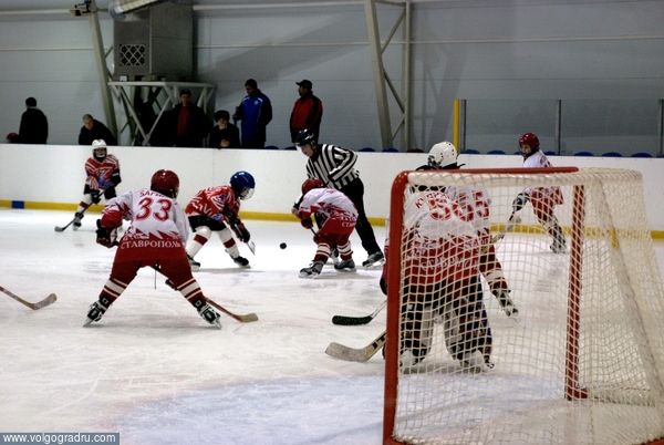Битва на льду. хоккей, дети, детский спорт