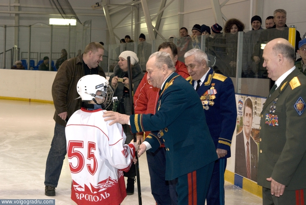 Поздравление от ветеранов. хоккей, дети, детский спорт