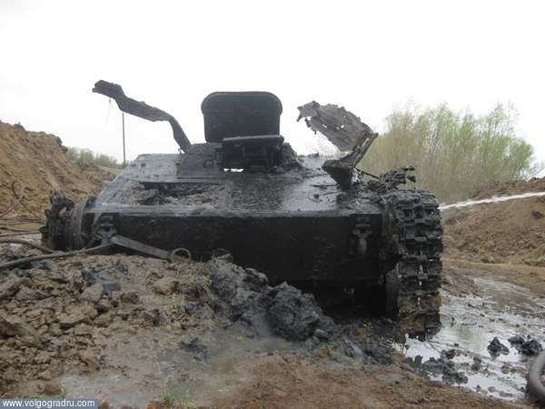 Обломки Т-60. танк, война, обломки