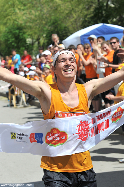 победитель волгоградского марафона - 2010 . волгоградский марафон, бег, марафон