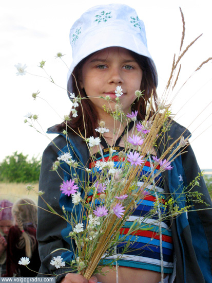 На прогулках дети собирали полевые цветы. Калачёвский, Волгоградская, православное