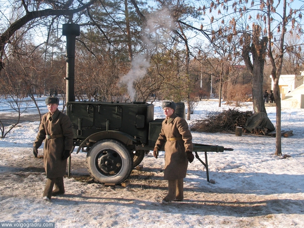 Передвижная полевая кухня. 2 февраля, Волгоград, 65-летие Сталинградской битвы