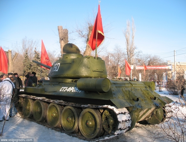 Военная техника. 2 февраля, Волгоград, 65-летие Сталинградской битвы