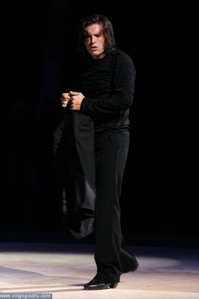 Хуан Полвильо в спектакле «Связь». Хуан Полвильо, испанец, фламенко