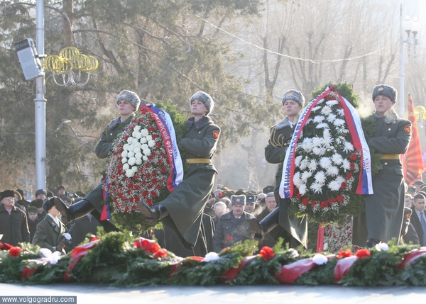 Торжественно-траурная церемония. Волгоград, 2 февраля, 65-летие Сталинградской битвы
