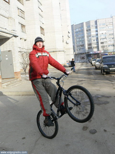 Тренировка после НГ 2008.. зима, велотриал, велосипед