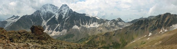 Ледник "Семёрка", гора Донгуз-Орун. Высота 4454м. Вид с горы Чегет (3700м).. Семерка, ледник, ледник Семерка