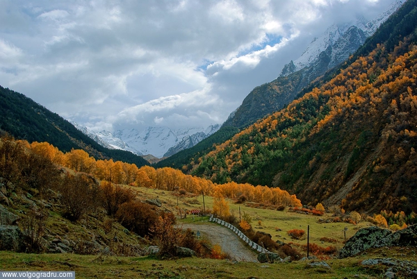  Ущелье Адыл-Су, Эльбрусский р-н, Кабардино-Балкария.. осень, краски осени, горы