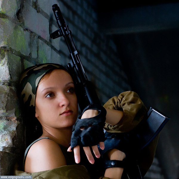 strikegirl 4. девушка, взгляд, оружие