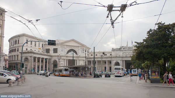 Центральный вокзал, Генуя . улица, площадь, вокзал