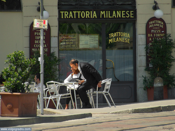 Trattoria Milanese. Италия, Милан, улица