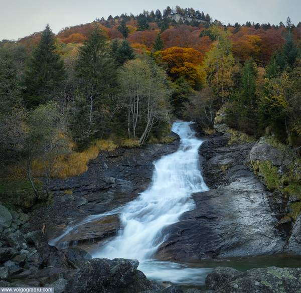 Осень в горах . скалы, вода, водопад