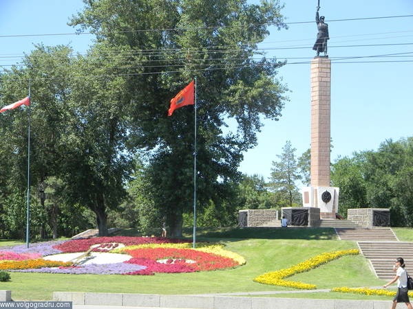 Площадь чекистов.. Памятник., 
