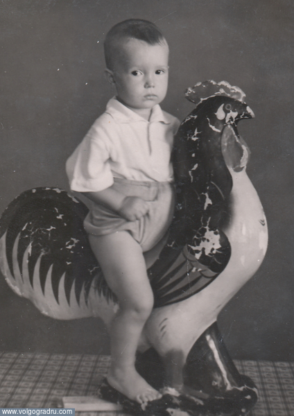 Фото 1960 года.. Петушок, ребенок., 