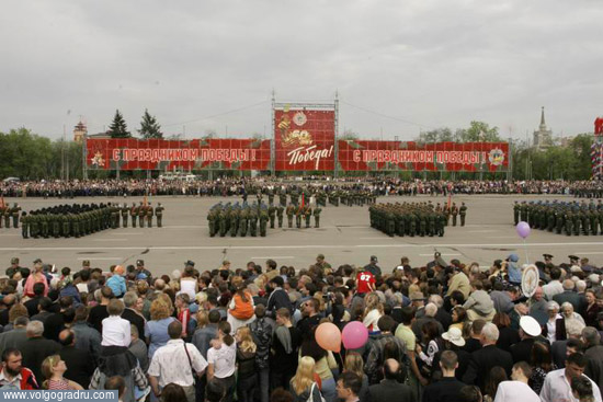 Парад Победы на Площади Павших Борцов. 60 лет победы, парад, Волгоград