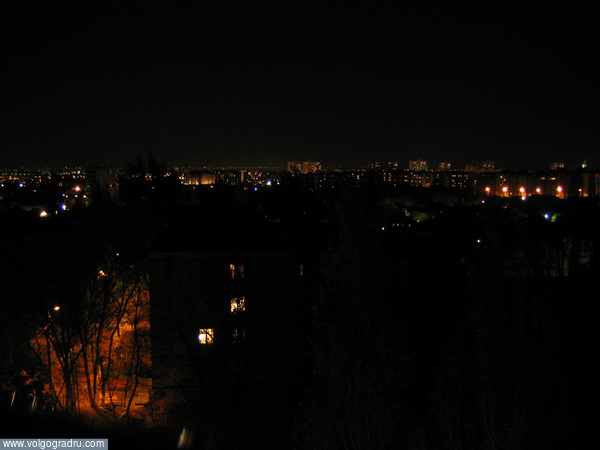 Ночной Волгоград, вид из окна. 